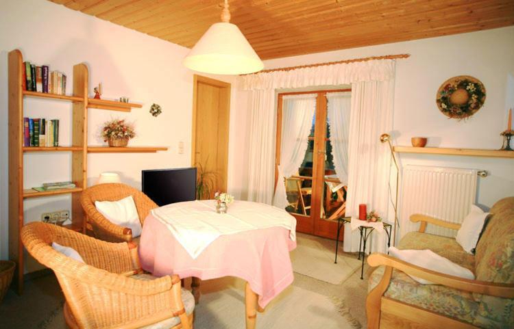 Gaestehaus Gschwendtner - Chiemgau Karte Inzell Dış mekan fotoğraf